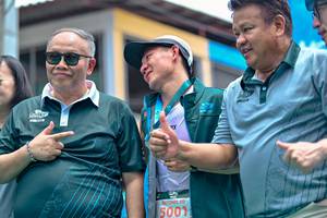 BIB: 5001
                            <button type="button" onclick="openModal(24882688)" class="btn btn-primary btn-sm float-right btn-popup" data-toggle="modal" data-target=".modal-high-quality">
                        <i class="fas fa-shopping-cart"></i> Add to Cart
                    </button>
                                            <button type="button" onclick="isThisMe(24882688, true)" class="btn btn-success btn-sm float-right btn-popup btn-isme hidden" data-toggle="tooltip" data-placement="bottom" title="นี่คือรูปของคุณใช่ไหม คลิกที่นี่เพื่อเอาเข้าอัลบั้ม">
                        <i class="fas fa-plus"></i> Add to album
                    </button>
                    <button type="button" onclick="isThisMe(24882688, false)" class="btn btn-warning btn-sm float-right btn-popup btn-isnotme hidden">
                        <i class="fas fa-ban"></i> Remove from album
                    </button>